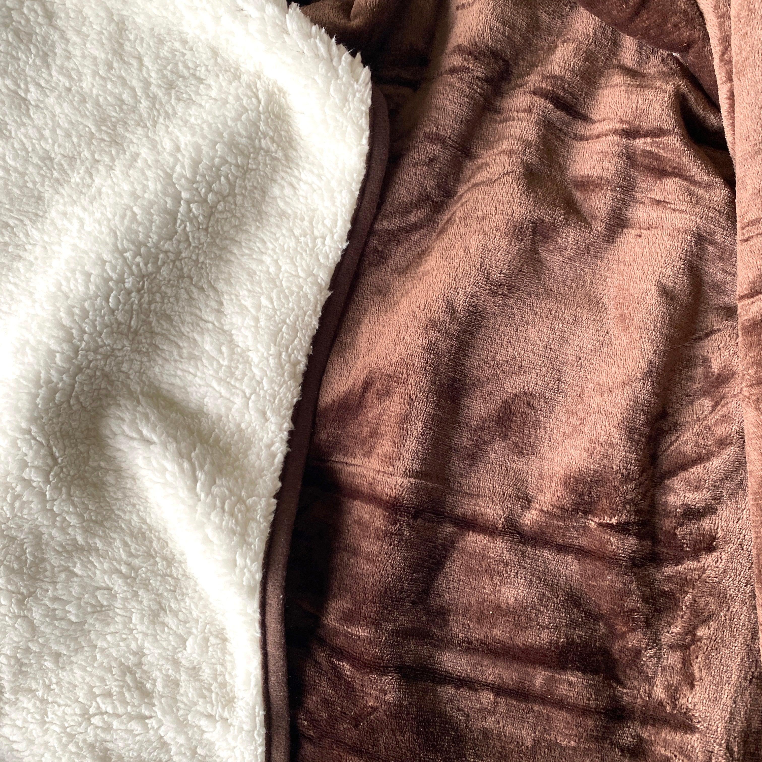 15 Best Sex Blankets - Waterproof Sex Blankets for Clean Intimacy