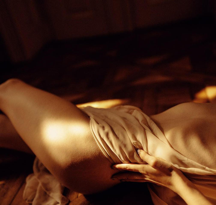 The Art of Tantra in the Bedroom: Embracing the Present in Intimacy